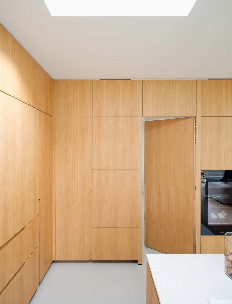 Woning D Sleidinge - keuken verdoken deur