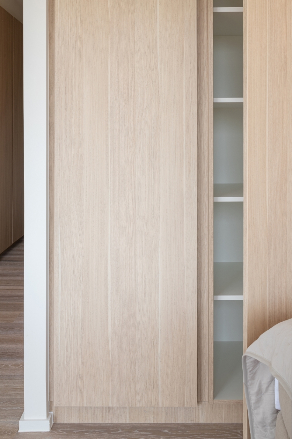 vakantiewoning De Panne - slaapkamer open kast